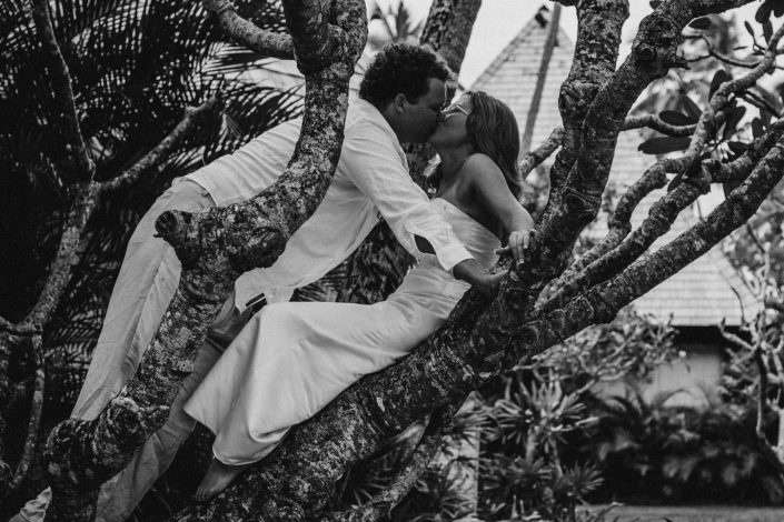 Couple kissing in a tree